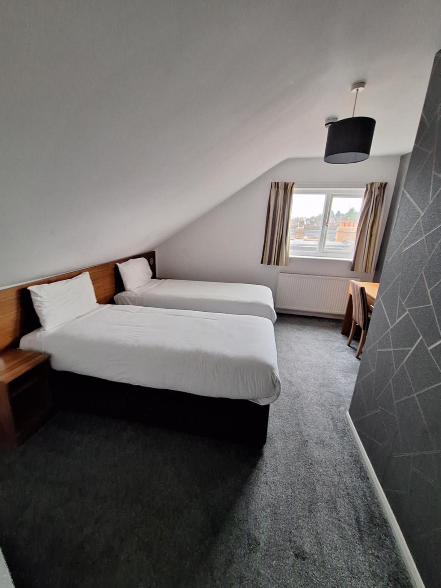 Stockwood Hotel - Luton Airport Luaran gambar